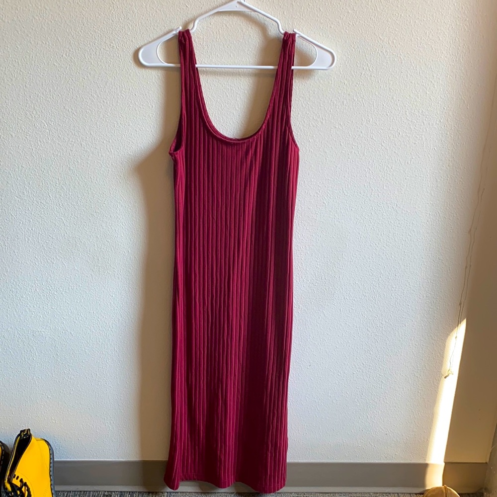 L Forever 21 body hugging dress- RED